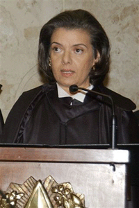 Carmem Lúcia - por Divulgação