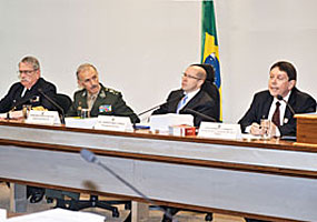 Comissão de Constituição e Justiça analisa indicações. Marcos Martins Torres, para o Superior Tribunal Militar; Fernando Sérgio Galvão, para o Superior Tribunal Militar; senador Demóstenes Torres, presidente da comissão; e José Roberto Freire Pimenta - José Cruz - Agência Senado