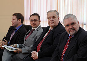 O secretário executivo do MJ, Rafael Favetti, o secretário de Reforma do Judiciário, Rogério Favreto, o ministro Luiz Paulo Barreto, e o procurador-geral, Roberto Gurgel, no lançamento do 2º Diagnóstico sobre o MP da União e dos Estados - Roosewelt Pinheiro/ABr