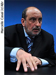 O corregedor nacional de Justi&ccedil;a, ministro Gilson Dipp, fala sobre o cancelamento de matr&iacute;culas e registros imobili&aacute;rios considerados irregulares no estado do Par&aacute; - Marcello Casal Jr/ABr