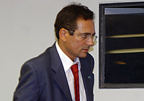 O delegado da Pol&iacute;cia Federal Prot&oacute;genes Queiroz, ex-coordenador da Opera&ccedil;&atilde;o Satiagraha, durante depoimento na CPI das Escutas Telef&ocirc;nicas Clandestinas - Jos&eacute; Cruz/Ag&ecirc;ncia Brasil