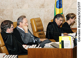 Ministro do STF em sessão plenária - 26/08/2010 - Gervásio Baptista/SCO/STF