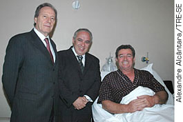 Presidente do TSE ministro Ricardo Lewandowski visita o desembargador Luiz Antonio Mendonça presidente do TRE-SE. - Alexandre Alcântara/TRE-SE