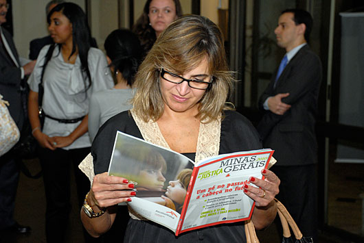 Público presente no Lançamento do Anuário Minas Gerais - 04/10/2010 - Ronaldo Almeida