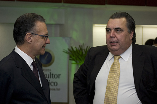 Celso Cintra Mori e Carlos Teixeira Leite no lançamento Anuário da Justiça São Paulo 2010 - 30/11 - Jeferson Heroico