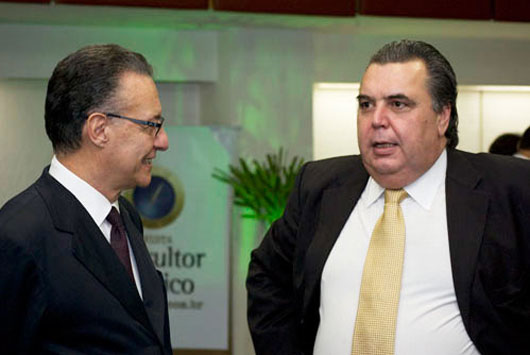 Celso Mori e Carlos Teixeira Leite Filho no lançamento Anuário da Justiça São Paulo 2010 - 30/11 - Jeferson Heroico