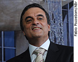 O novo ministro da Justiça, José Eduardo Cardozo, durante cerimônia de transmissão de cargo - Fabio Rodrigues Pozzebom/ABr)