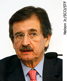 Entrevista coletiva com Presidente Cezar Peluso durante II Conferência Mundial de Cortes Constitucionais. 18/01/2011 - Nelson Jr./SCO/STF