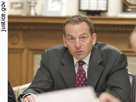 Lanny Breuer - USA - 22/07/2011 - justice.gov