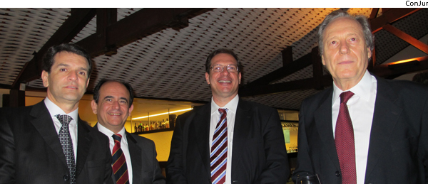 Bellizze, Ferreira, Salom&atilde;o e Lewandowski - 02-01-2012 [ConJur]