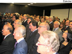 Homenagem Peluso FIESP - 17/04/2012 [ConJur]