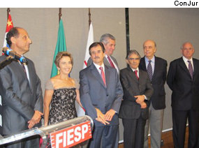 Homenagem Peluso FIESP - 17/04/2012 [ConJur]