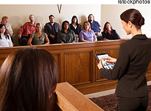 Advogado com tablet - 17/08/2012 [Istockphoto]