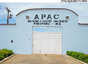 Seds inaugura Apac - 28/03/2013 [Divulga&ccedil;&atilde;o/TJMG]