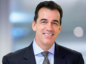 David Brennan [Reprodução/IFPMA]