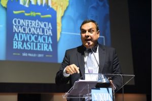 Quem arrecada não pode fazer reforma tributária, diz tributarista