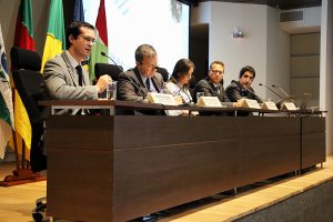 Procuradores da “lava jato” e jornalistas atuaram politicamente