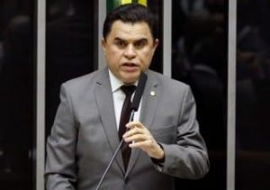 Câmara derruba decisão do STF que afastou deputado da PB