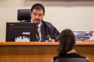 CNJ amplia investigação contra juiz do caso Flávio Bolsonaro
