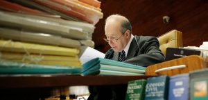 Celso de Mello se aposenta após 31 anos de serviços à Constituição