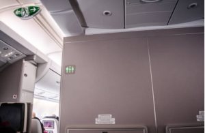 Limpar banheiro de avião vale adicional máximo de insalubridade