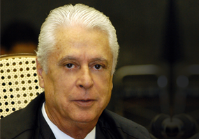 Morre Hamilton Carvalhido, ministro aposentado do STJ