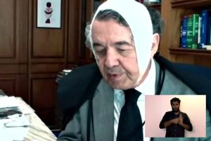 Marco Aurélio ignora licença médica e participa de sessão do STF