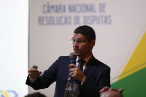 Entrevista: Vitor Butruce, advogado do Airbnb