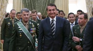 Forças Armadas não são imunes a críticas, dizem juristas