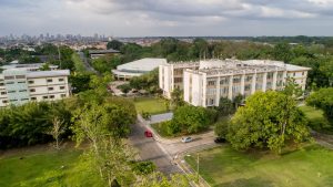Universidade deve indenizar motoristas terceirizados demitidos 