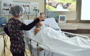 Sancionada lei que permite videochamadas a pacientes internados