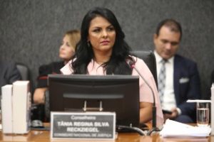 Tânia Reckziegel: Cidadania da mulher e equidade de gênero