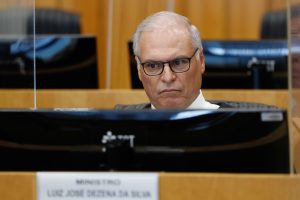 Sem prova de conduta desleal, TST anula justa causa de trabalhadora
