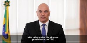 Alexandre destaca tranquilidade e segurança no início da votação