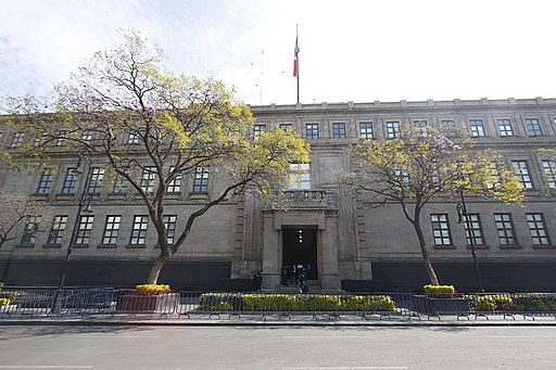 Fachada da Suprema Corte do México