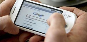 PL que regula internet prevê pagamento por conteúdo jornalístico