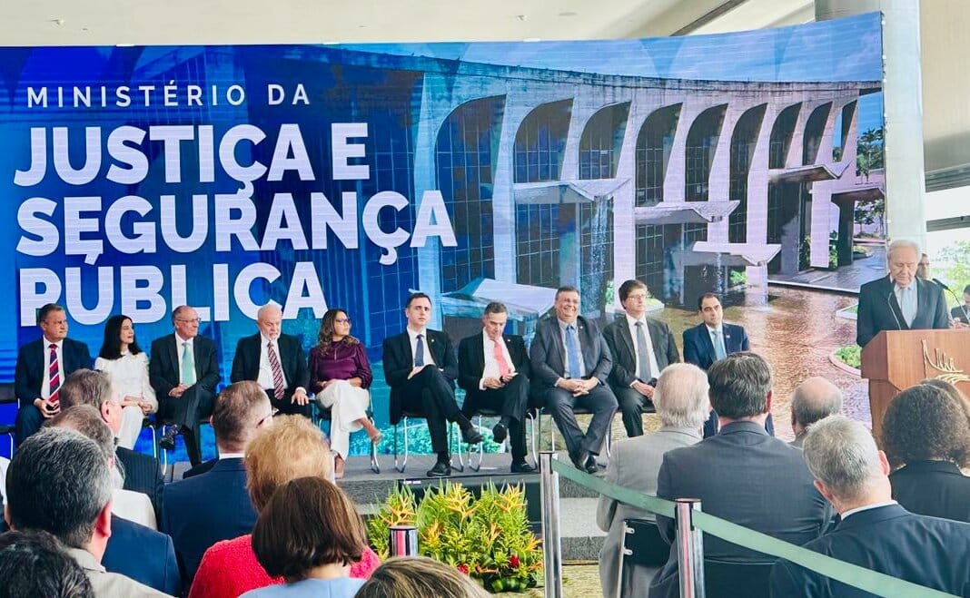 Lewandowski discursa durante cerimônia de posse no Ministério da Justiça