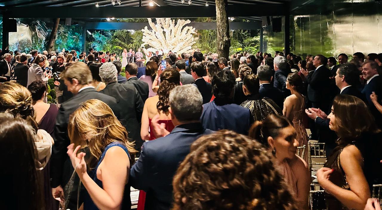 Casamento de Bruno Dantas e Camila Camargo reúne a nata dos mundos político e jurídico, além de empresários