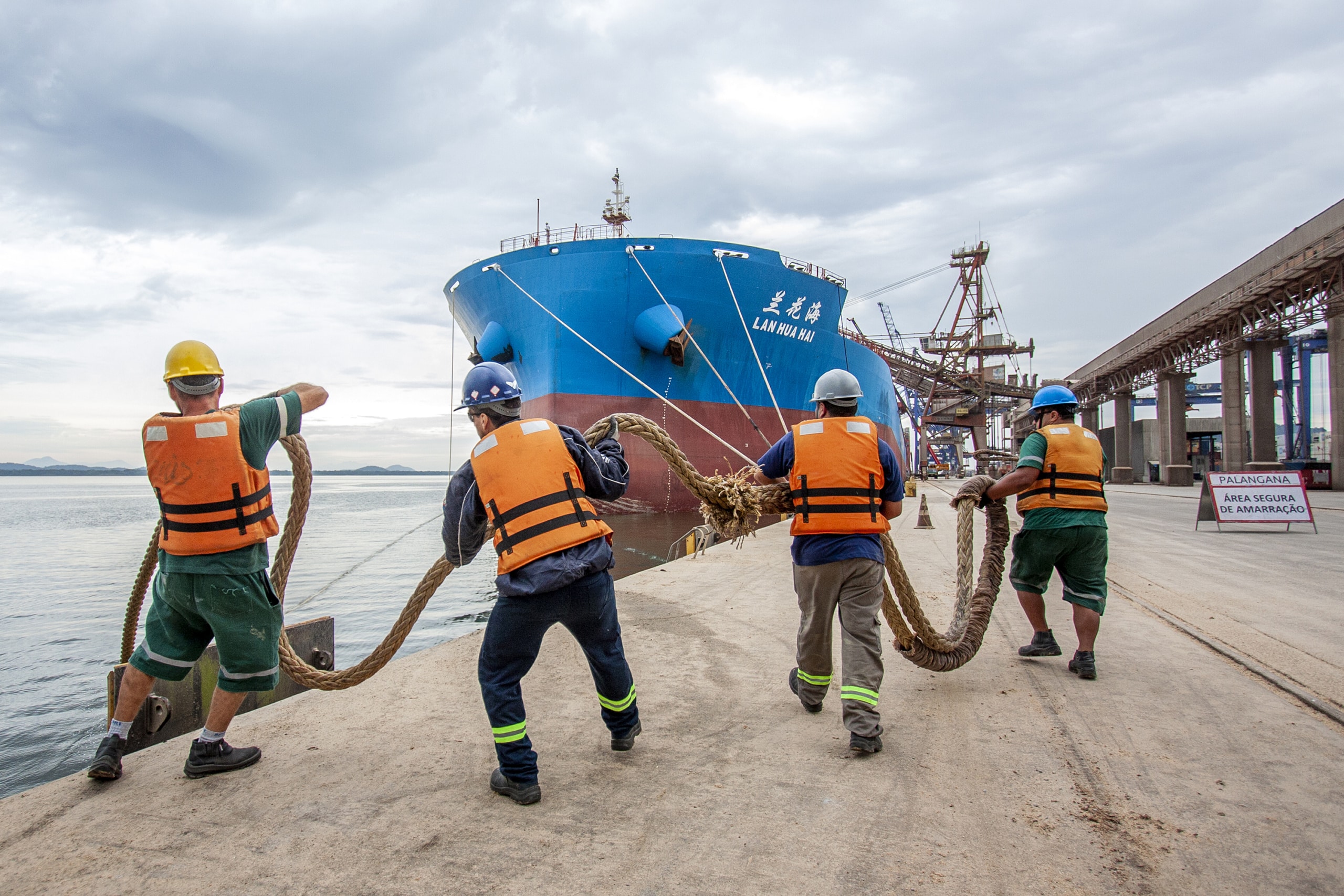 porto portuários trabalhadores