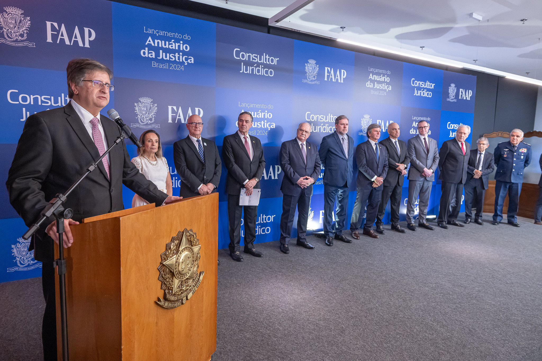 Paulo Gonet discursa no lançamento do Anuário da Justiça Brasil 2024