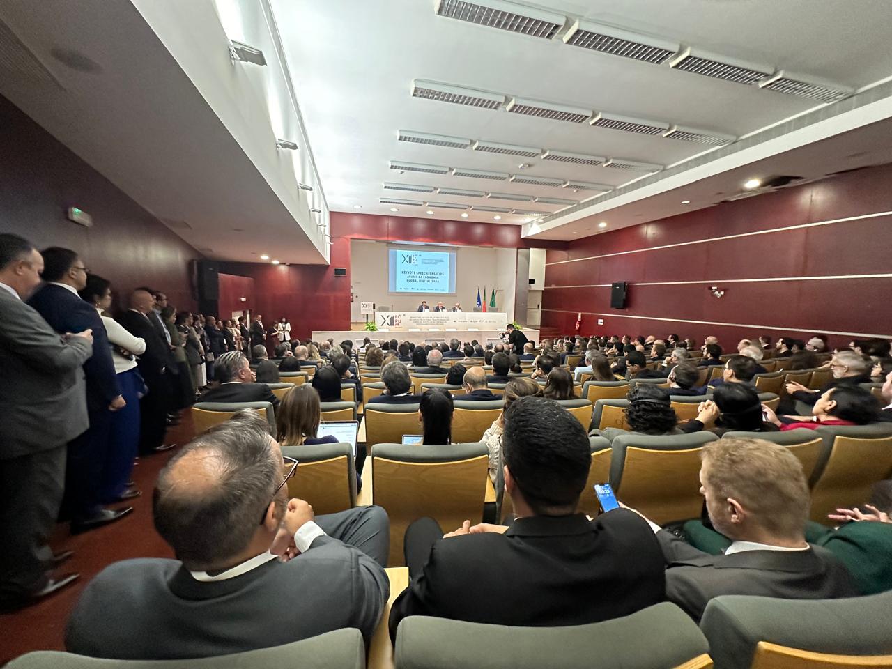 Apresentação do colunista do New York Times Thomas Friedman lota auditório no Fórum de Lisboa