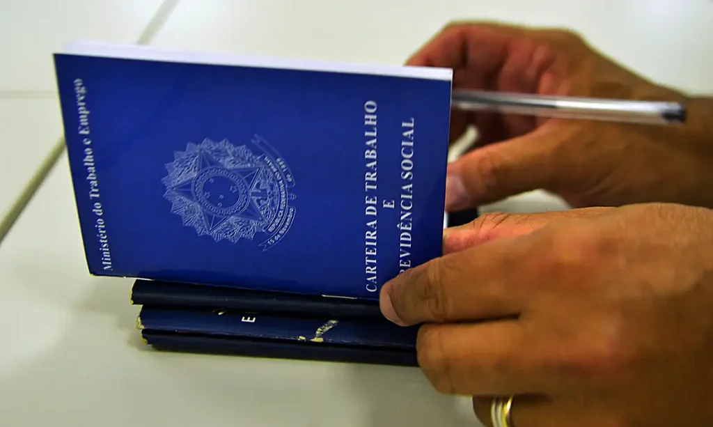 Ministros entenderam que o fato demissão coletiva ocorrer sem negociação sindical prévia não implica em condenação da empresa por dano moral