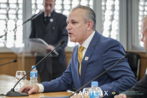 Alfredo Gioielli é homenageado em lançamento