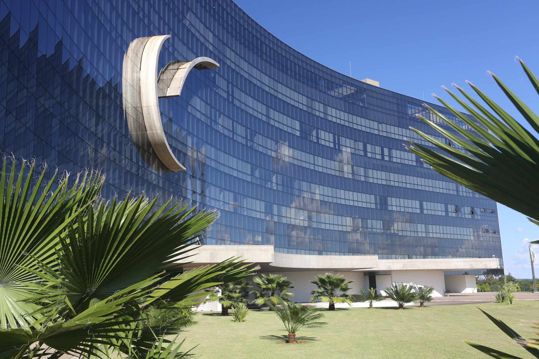 TST deu provimento a agravo de instrumento contra decisão que reconheceu a responsabilidade subsidiária em processo de terceirização