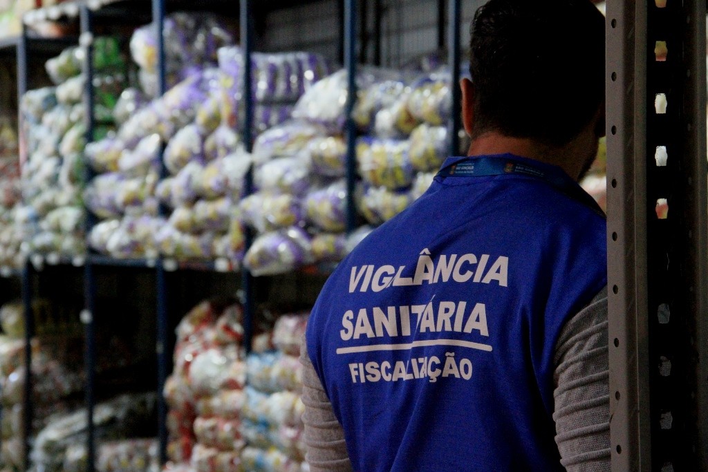Juíza entendeu que fiscal sanitário não desenvolve atividades privativas de químicos profissionais e anulou auto de infração de Conselho Regional de Química do Paraná