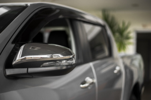 carro em garagem