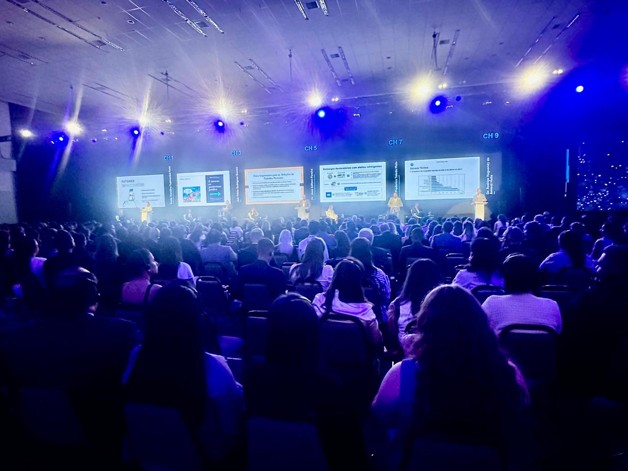 Auditório do evento ficou lotado durante as palestras