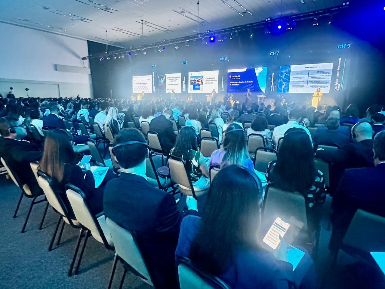 Auditório do evento ficou lotado durante as palestras