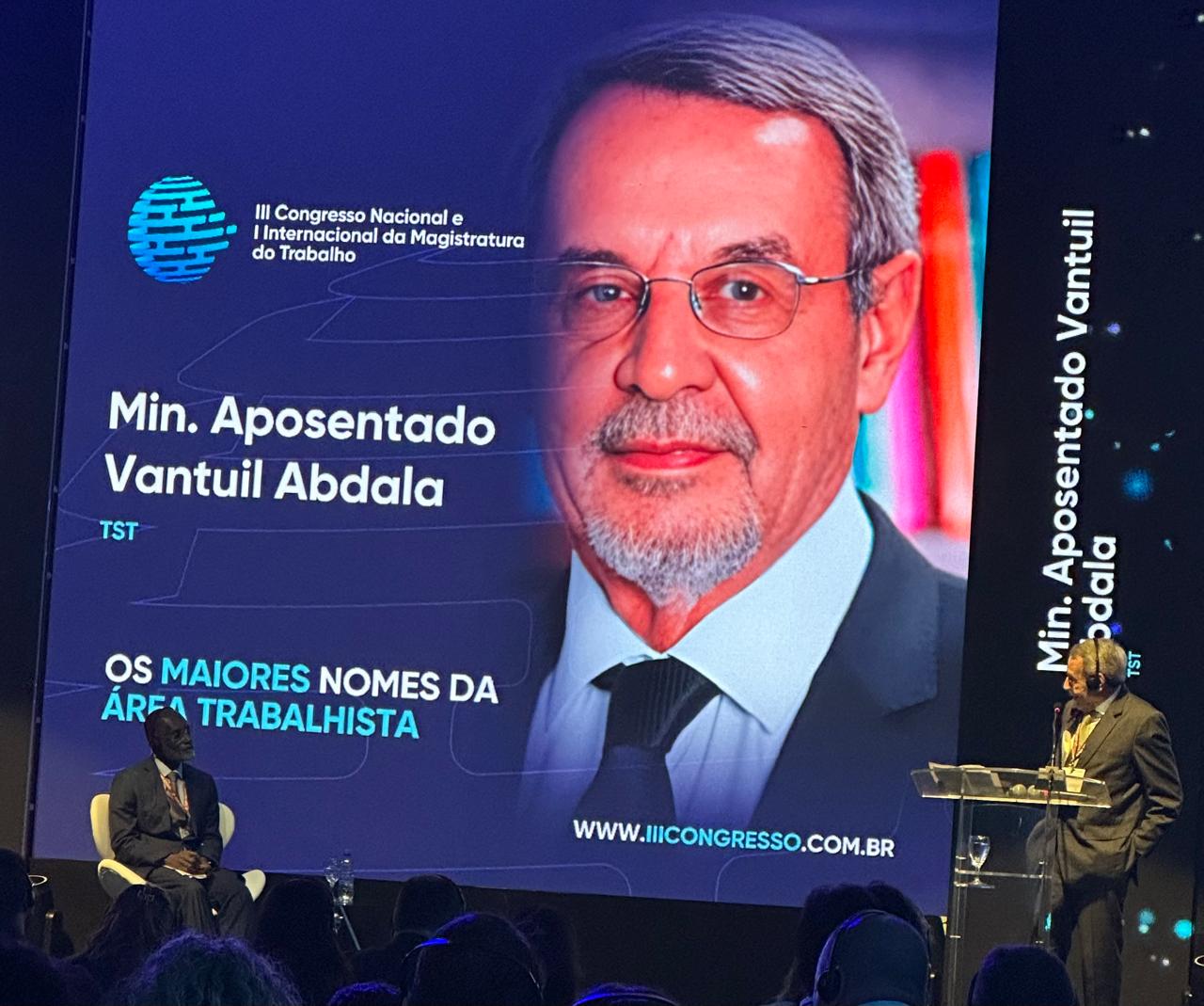 Palestra do ministro aposentado Vantuil Abdala