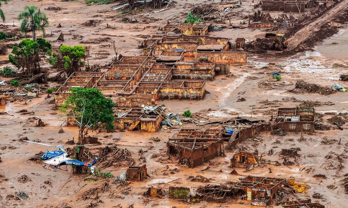 rompimento barragem mariana